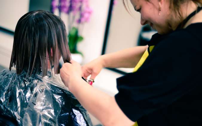 Réservez votre coiffeur à domicile sur Konfian