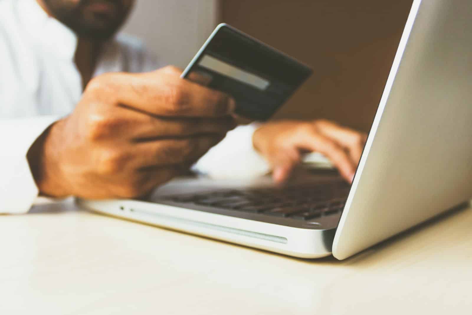 Paiement sécurisé en ligne pour réservation de services