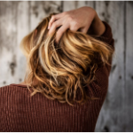 Les Blondes et Les Brunes